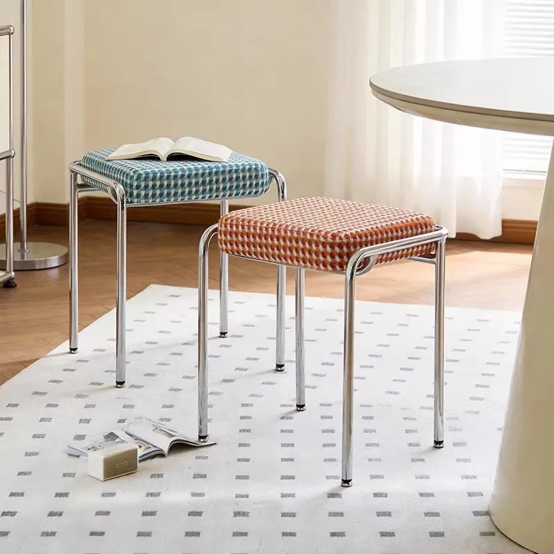 Minimal Muse Chair