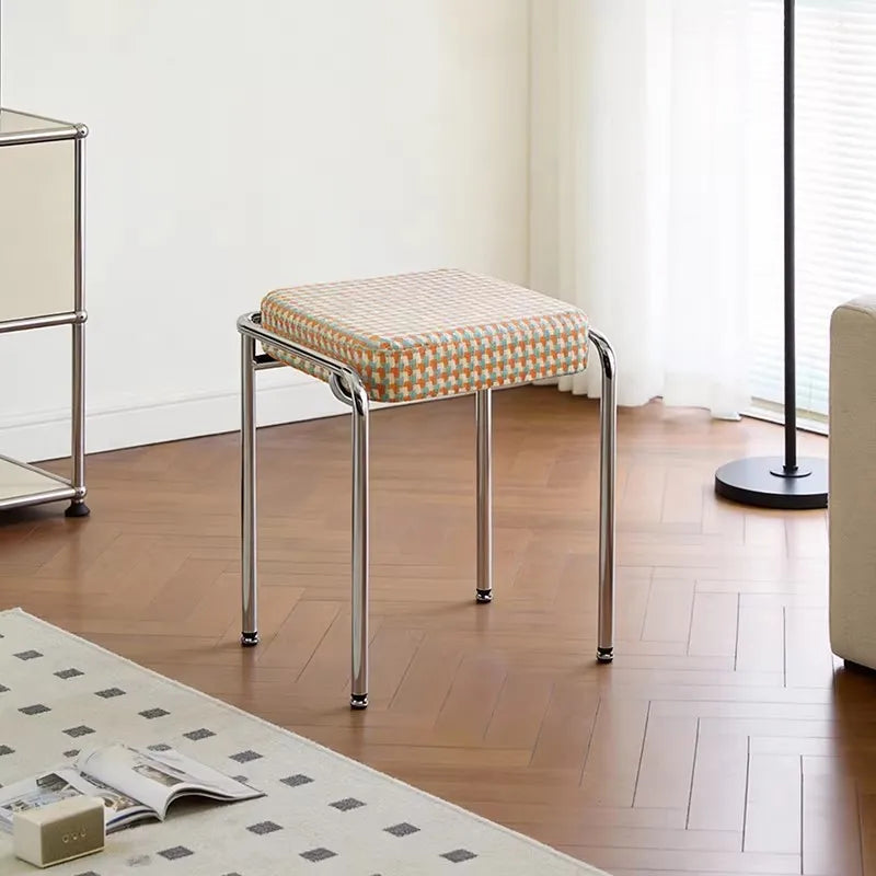Minimal Muse Chair